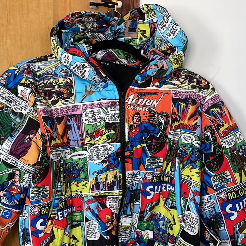 Superman Puffer DC Comics Forever 21 Size Small Limited Edition Coat - Picture 2 of 4